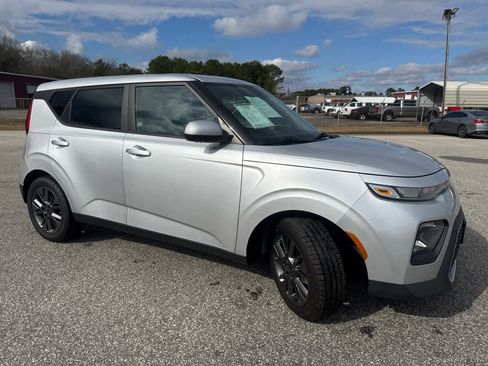 Used 2021 Kia Soul S image 9