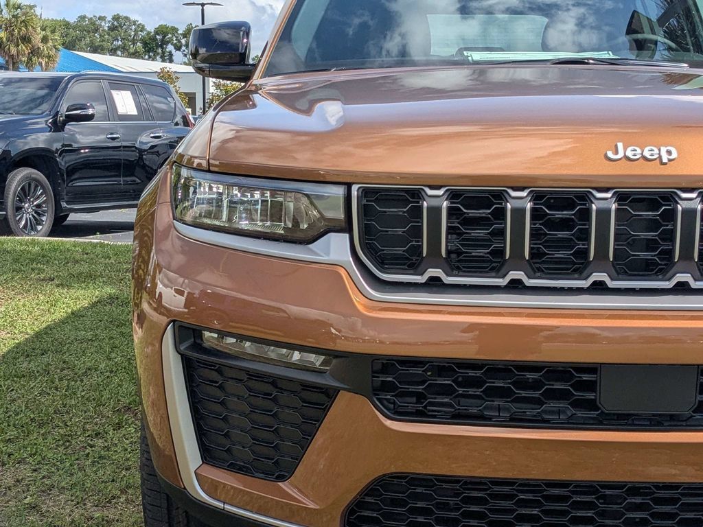 New 2026 Jeep Grand Cherokee Limited AWD/4WD image 10
