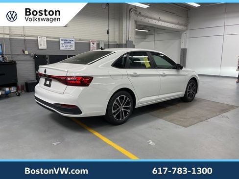 New 2025 Volkswagen Jetta Sport image 4