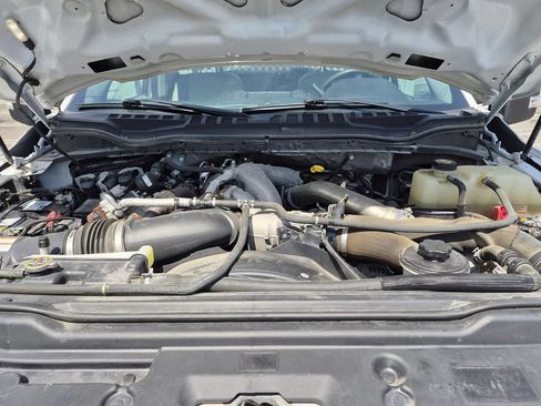 Used 2020 Ford F550 2WD Regular Cab Super Duty image 28