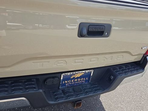 Used 2019 Toyota Tacoma TRD Off-Road AWD/4WD image 29