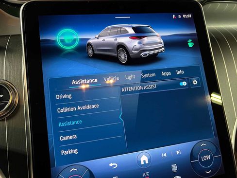 Used 2026 Mercedes-Benz GLC 300 4MATIC image 39