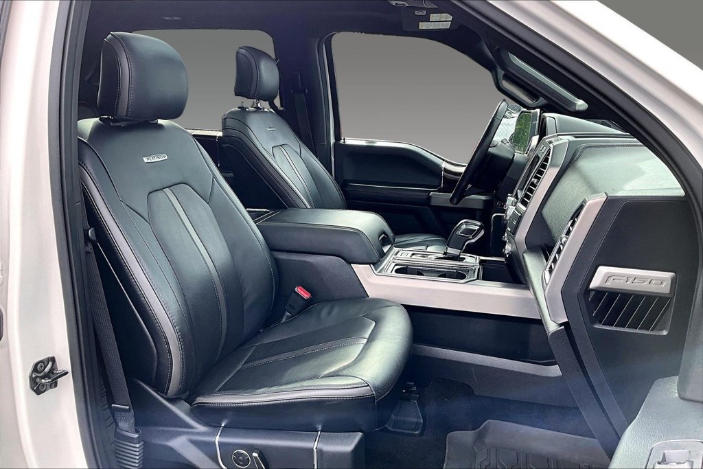 Used 2016 Ford F150 Platinum w/ Equipment Group 701A Luxury AWD/4WD image 4