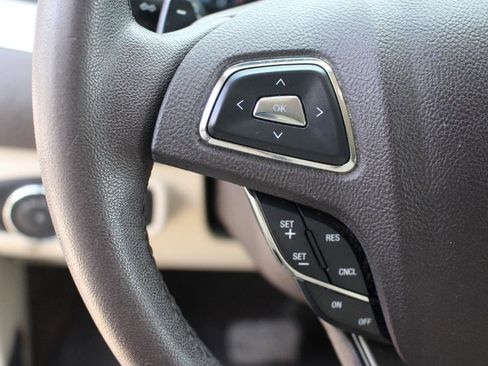 Used 2018 Lincoln MKC Premiere image 18