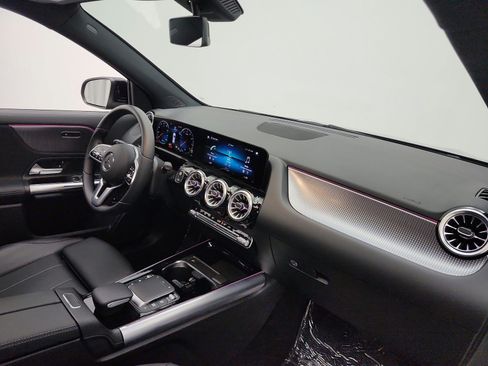 Certified 2022 Mercedes-Benz GLA 250 4MATIC image 18