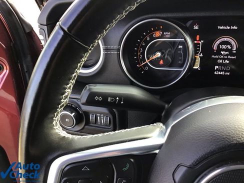 Used 2022 Jeep Wrangler Unlimited Sahara image 33