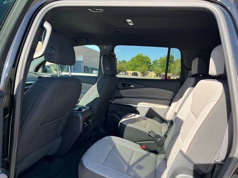 Used 2026 Chevrolet Traverse LT w/ Driver Confidence Package FWD image 15