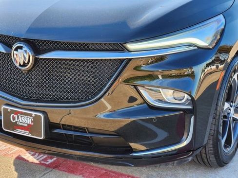 Used 2022 Buick Enclave Essence w/ Sport Touring Edition image 17