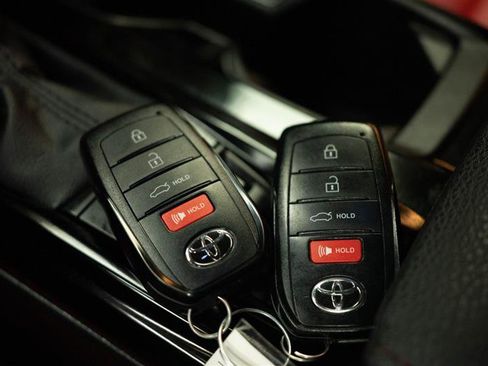 Used 2025 Toyota Camry XSE w/ Premium Plus Package AWD/4WD image 24