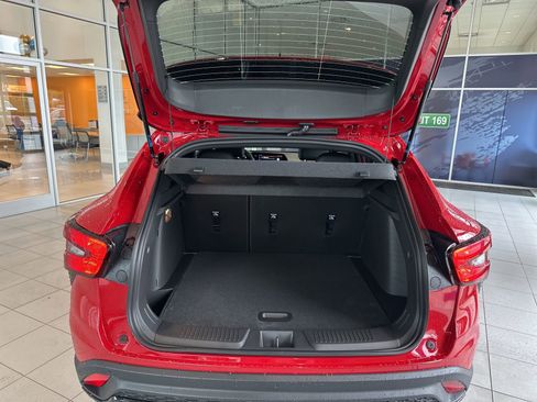 New 2026 Chevrolet Trax RS image 11