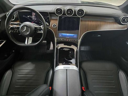 Used 2024 Mercedes-Benz GLC 300 4MATIC image 17