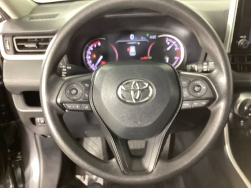 Used 2024 Toyota RAV4 XLE AWD/4WD image 20