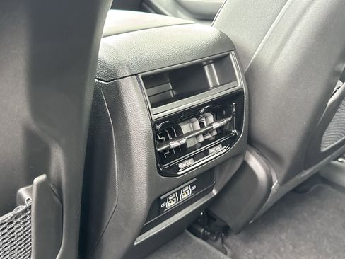 New 2025 Jeep Grand Cherokee Laredo X w/ Trailer Tow Package image 29