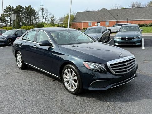 Used 2017 Mercedes-Benz E 300 4MATIC w/ Premium 1 Package image 3