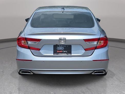 Used 2021 Honda Accord Touring image 6