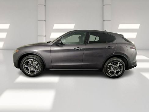New 2025 Alfa Romeo Stelvio Sprint w/ Convenience Package image 8