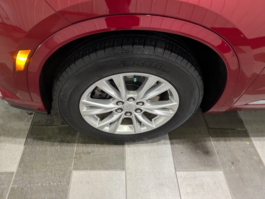 Used 2024 Cadillac XT6 Luxury w/ LPO, Floor Liner Package AWD/4WD image 7