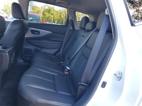 Certified 2024 Nissan Murano SV w/ SV Midnight Edition Package image 9
