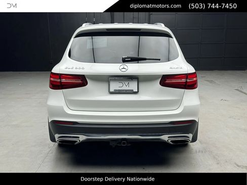 Used 2017 Mercedes-Benz GLC 300 4MATIC image 6