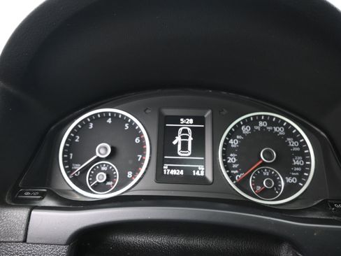 Used 2014 Volkswagen Tiguan SEL AWD/4WD image 14