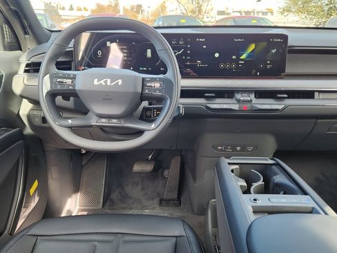 New 2026 Kia EV9 Land image 11