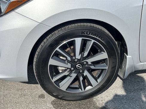 Used 2024 Nissan Versa SV w/ Trunk Package image 9