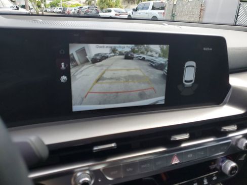 Used 2025 Kia Telluride S FWD image 28