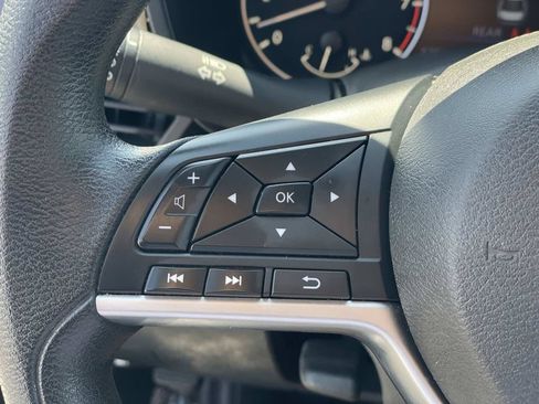 Used 2024 Nissan Altima 2.5 SV FWD image 8