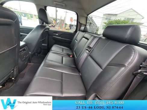 Used 2014 Chevrolet Silverado 2500 LTZ w/ LTZ Plus Package image 13