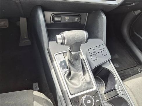 Used 2024 Kia Sportage LX FWD image 12