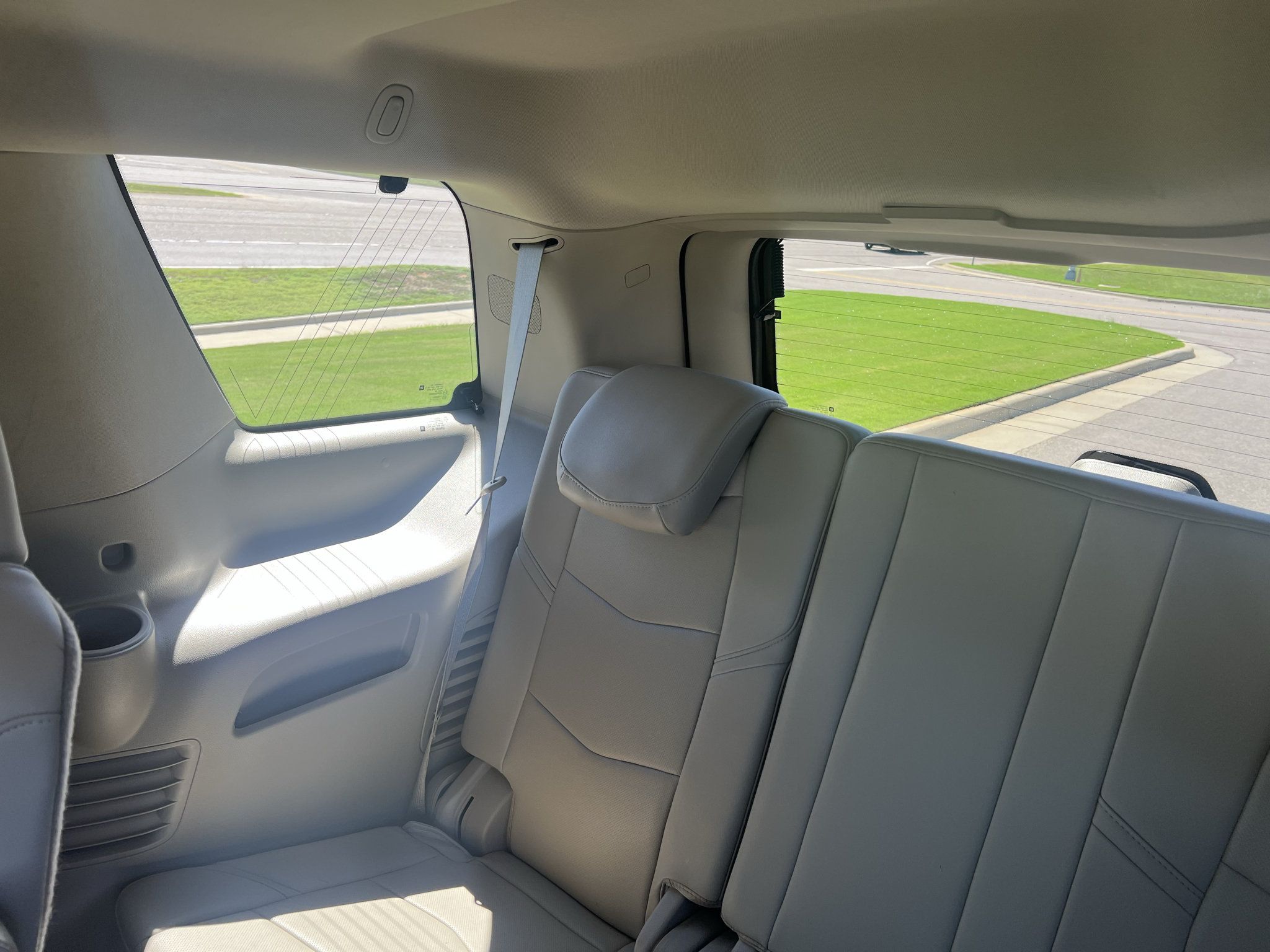 Used 2016 Cadillac Escalade Premium RWD image 19