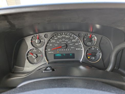 Used 2012 Chevrolet Express 1500 image 19