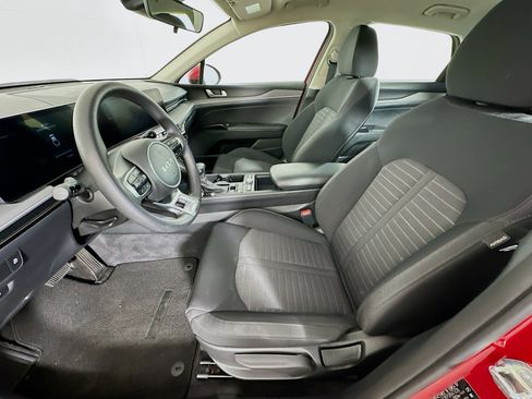 Used 2025 Kia K5 LXS image 13