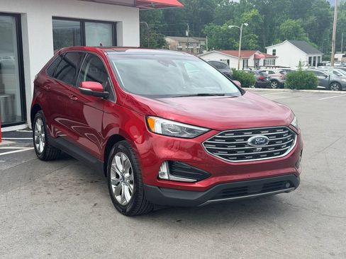 Used 2019 Ford Edge Titanium w/ Equipment Group 301A AWD/4WD image 9