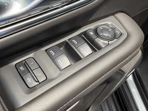 Used 2024 GMC Yukon AT4 AWD/4WD image 20