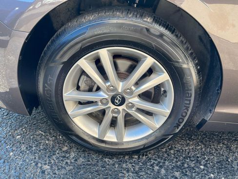 Used 2017 Hyundai Sonata SE FWD image 13