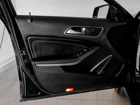 Used 2016 Mercedes-Benz GLA 250 image 39