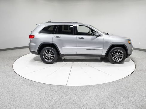 Used 2019 Jeep Grand Cherokee Limited AWD/4WD image 33