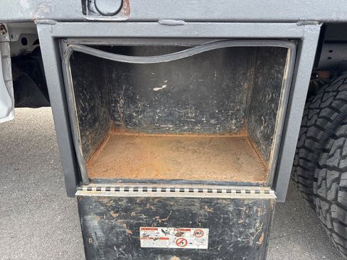 Used 2014 RAM 3500 Tradesman w/ Chrome Appearance Group image 16