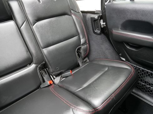 Used 2018 Jeep Wrangler Unlimited Rubicon AWD/4WD image 14