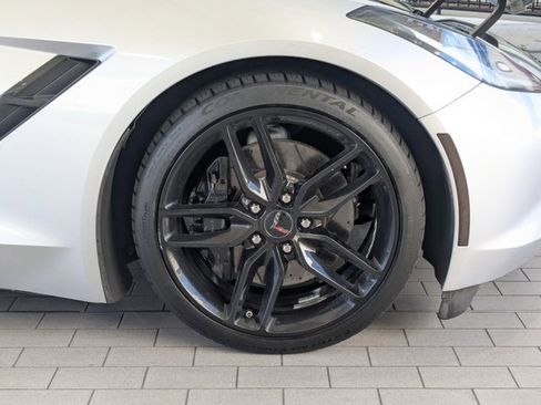 Used 2017 Chevrolet Corvette Stingray Coupe w/ Carbon Flash Badge Package image 18