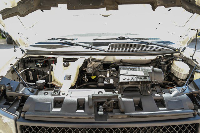 Used 2020 Chevrolet Express 3500 w/ Driver Convenience Package RWD image 34