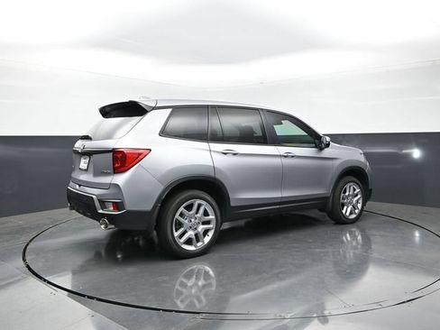 Used 2024 Honda Passport EX-L image 7