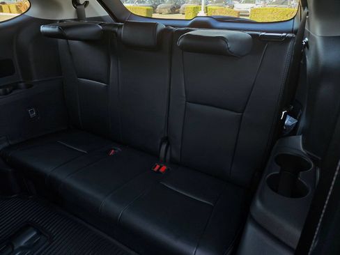 Certified 2026 Toyota Highlander Limited AWD/4WD image 11