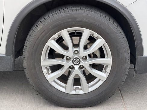 Used 2019 Nissan Rogue SV FWD image 7