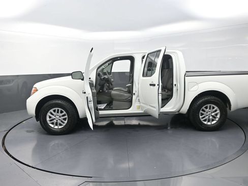Used 2017 Nissan Frontier SV RWD image 33