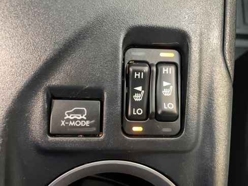 Used 2022 Subaru Crosstrek 2.5i Limited w/ Moonroof Package 2 AWD/4WD image 7