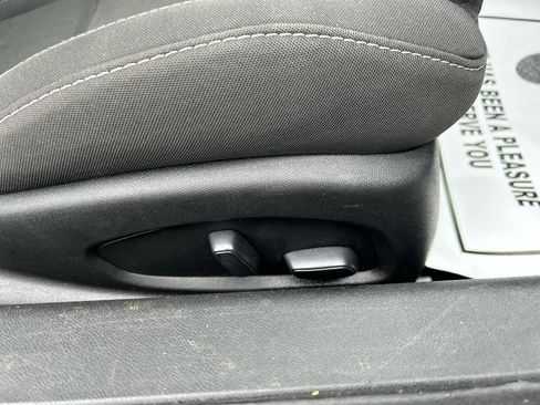 Used 2020 Chevrolet Camaro LT image 27