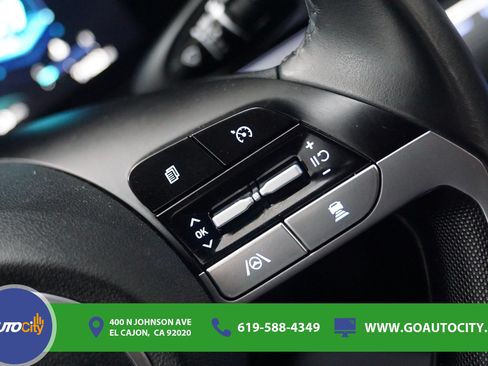 Used 2021 Hyundai Elantra Limited FWD image 23