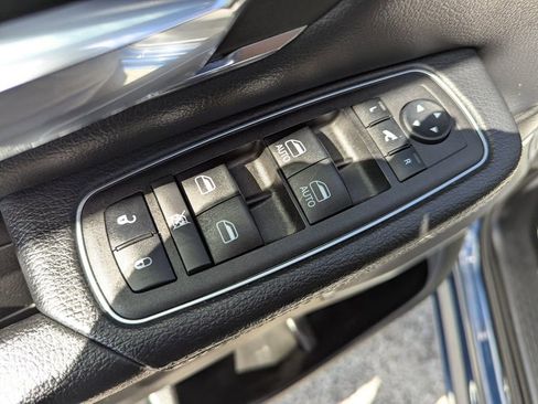 Used 2024 RAM 1500 Laramie image 15